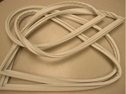 Picture of Refrigerator Door Seal Gasket Replaces Sub-Zero 7010573 Door Seal Gasket - Part# SZ0573