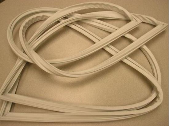 Picture of Refrigerator Freezer DOOR SEAL GASKET Replaces Sub-Zero 7010583 - Part# SZ0583
