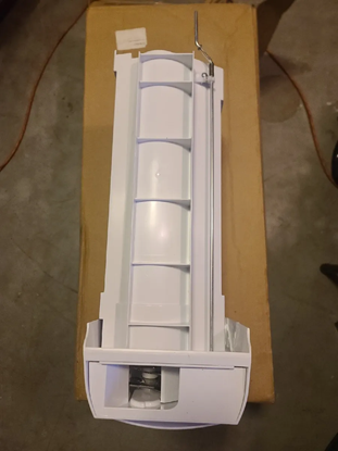 Picture of Frigidaire Ice Containier Assy - Part# 5304522722